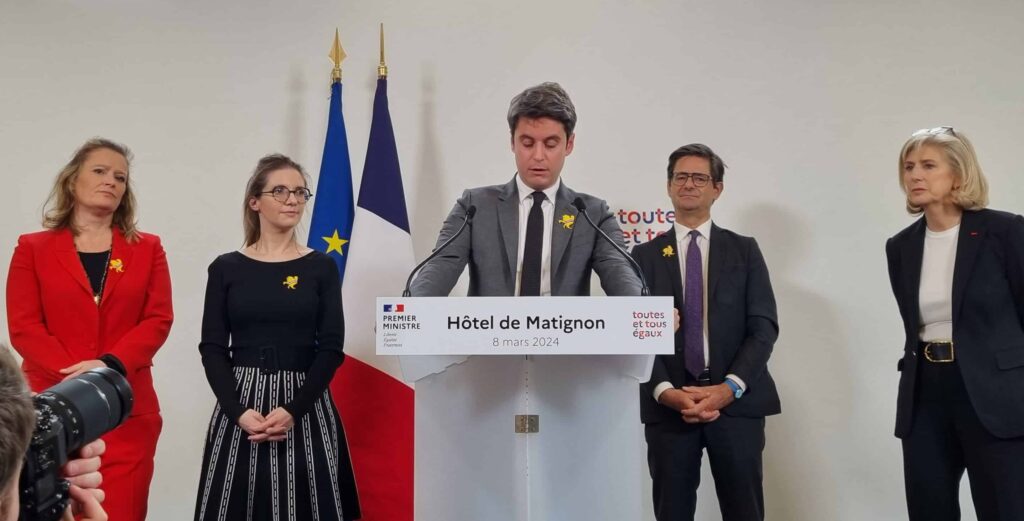 Gabriel Attal Premier ministre ; Olivia Grégoire, Ministre déléguée chargée des Entreprises, du Tourisme et de la Consommation ; Aurore Bergé, Ministre déléguée auprès du Premier ministre, chargée de l’Égalité entre les femmes et les hommes et de la Lutte contre les Discriminations 