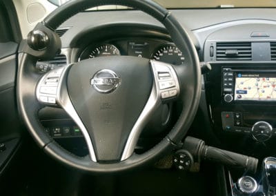 Installation de commandes au volant sur Nissan Pulsar