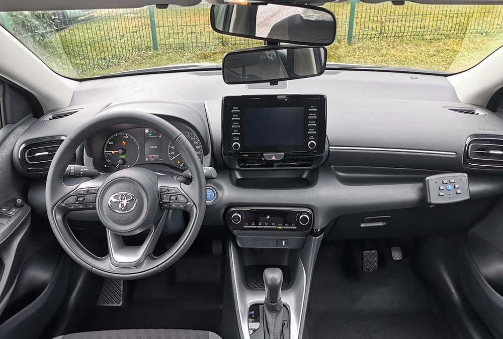 Aménagement auto-école sur Toyota Yaris hybrid