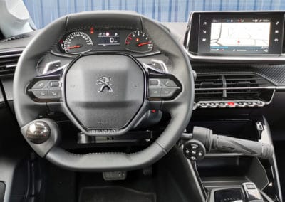 Installation de commandes au volant sur Nouvelle Peugeot 208