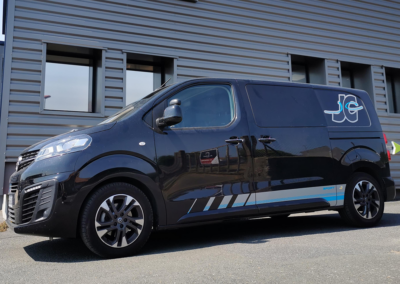 Opel Vivaro transformé en auto-école