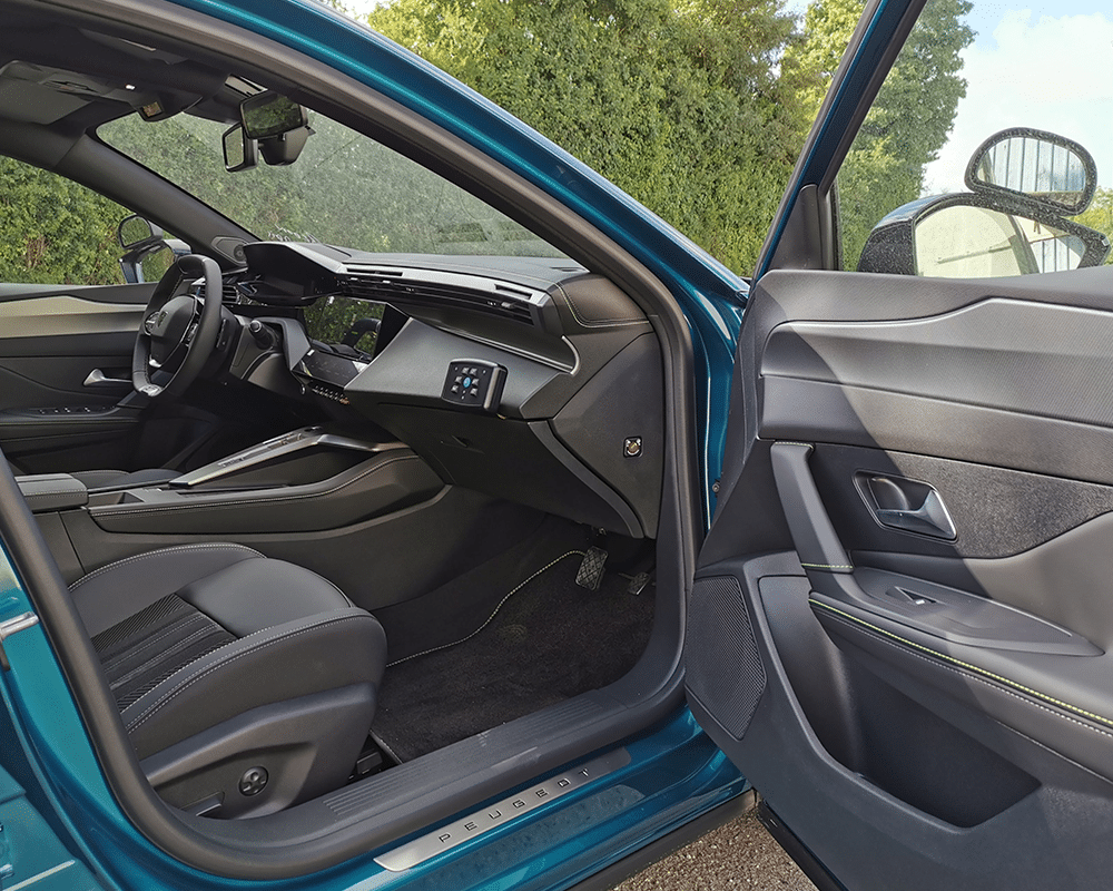 Peugeot 408 double commande auto-école et rétroviseurs Peugeot 408 double commande auto-école et rétroviseurs