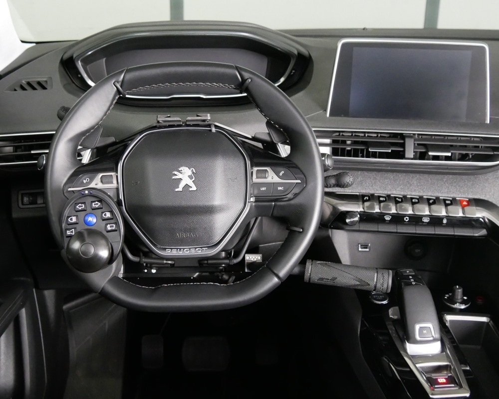 Arrangement of steering wheel controls