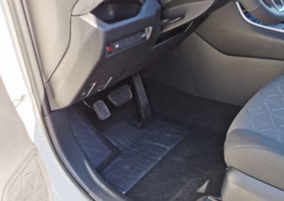 Aménagement d’un accélérateur pied gauche sur Toyota Rav4 Hybrid