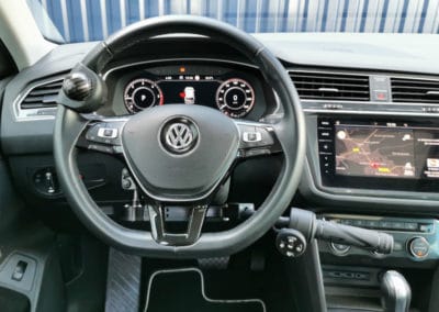 Installation de commandes au volant sur Volkswagen Tiguan
