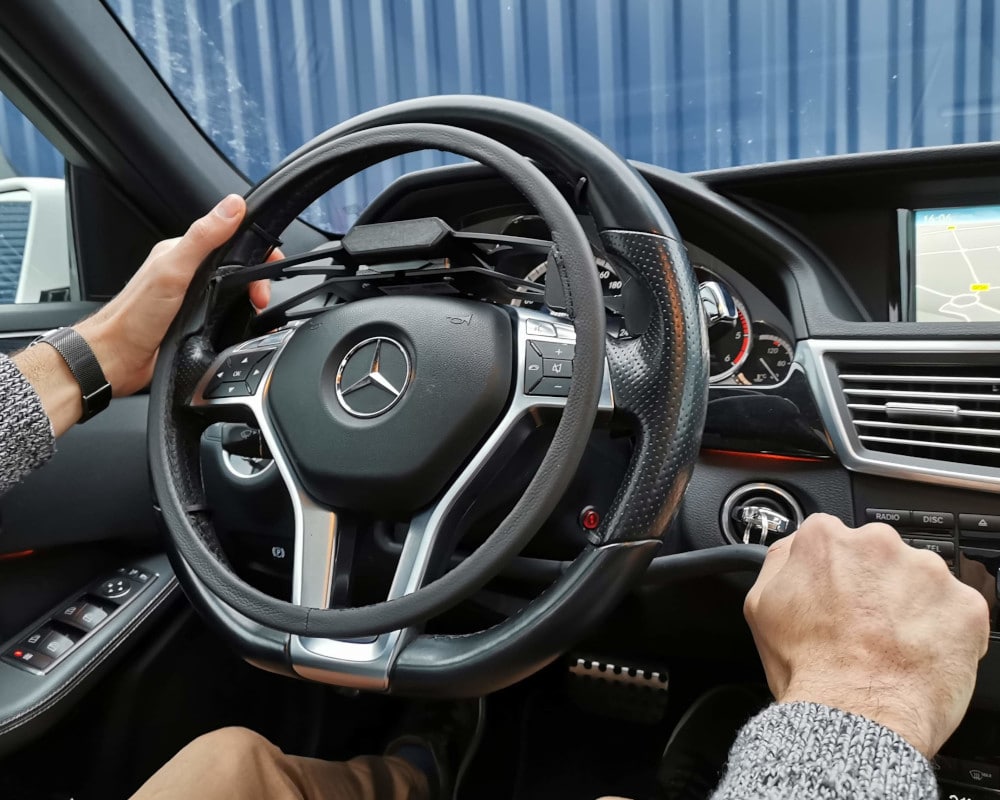 cercle au volant et frein manuel voiture handicap classe E cercle au volant et frein manuel voiture handicap classe E