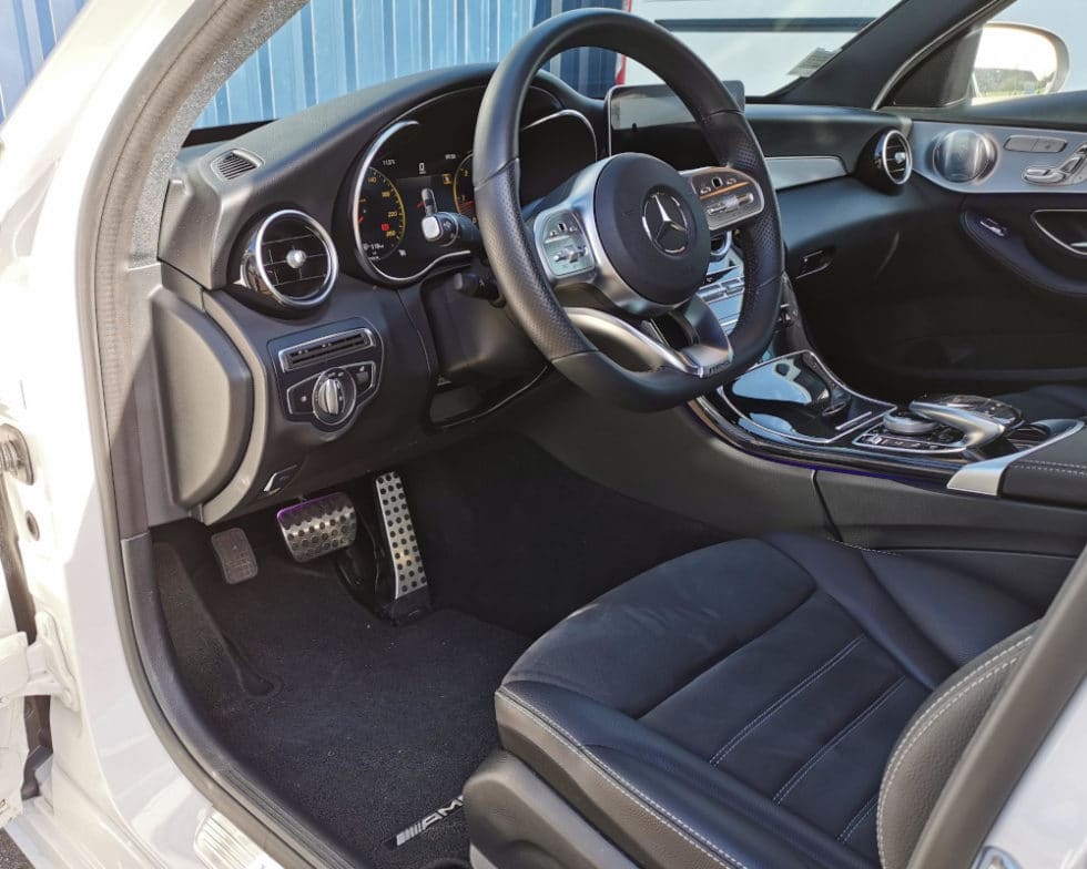 Comment Enlever La Mention Auto Ecole Sur Carte Grise Adaptation d'un accélérateur au pied gauche sur Mercedes Classe C AMG