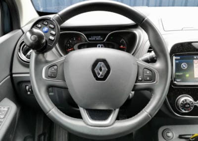 Adaptation de commandes au volant sur Renault Captur