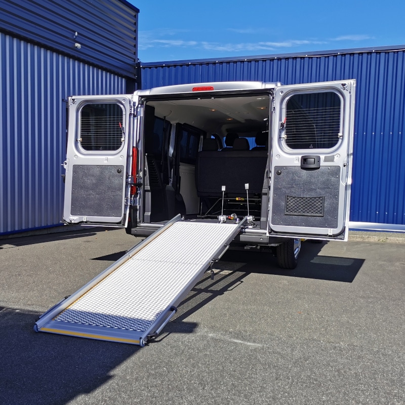 transformation tpmr peugeot boxer combi
