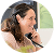 Vignette photo d'une personne qui réceptionne les appels dans le cadre de l'assistance téléphonique de Sojadis